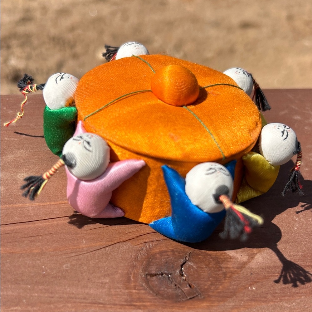 Vintage Silk Chinese Pin Cushion Trinket Box - Picture 8 of 8